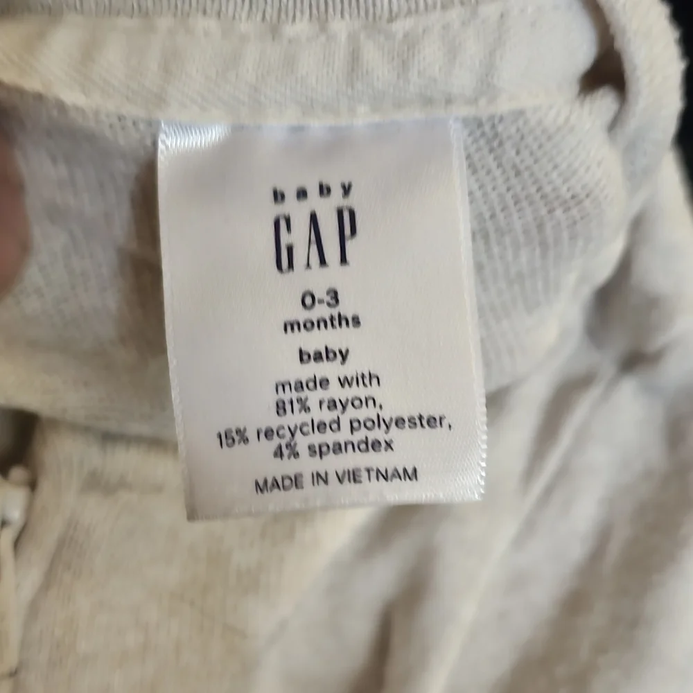 BABY Gap Cream Zip Sweater 0-3m